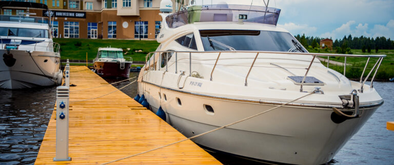 Choosing yacht for your sea & lake trip